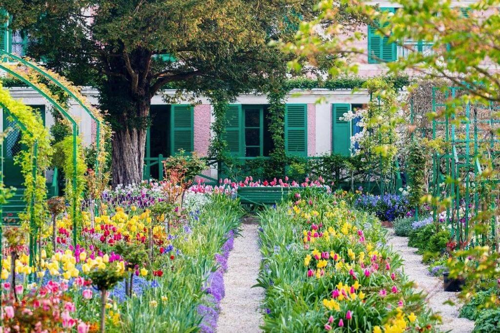 Maison Fleurs De Lys, Climatisee, Wifi Et Parking Privee Gratuit, Lave-Linge, Vernon Giverny Экстерьер фото