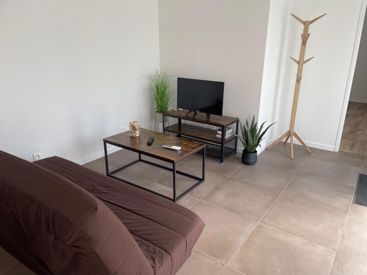 Maison Fleurs De Lys, Climatisee, Wifi Et Parking Privee Gratuit, Lave-Linge, Vernon Giverny Экстерьер фото